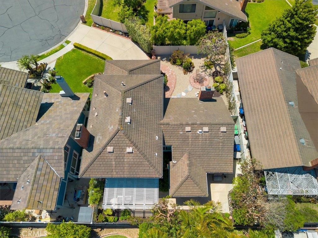 https://media.crmls.org/medias/42dc1372-0ca8-46ca-90cb-62ff495f7026.jpg?preset=X-Large