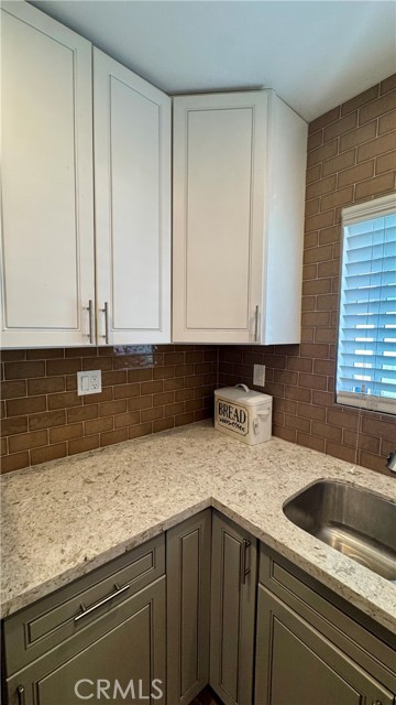 806 E 91st, Los Angeles CA: https://media.crmls.org/medias/42dc1fb2-71a8-4919-81d9-ea9171fe411e.jpg