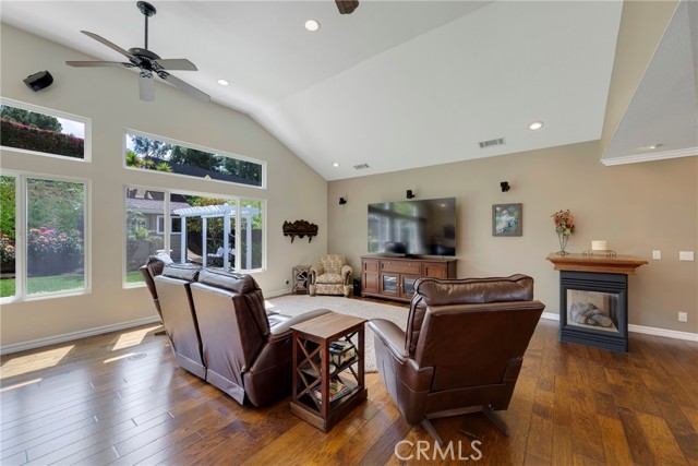 Detail Gallery Image 33 of 70 For 19592 Crestknoll Dr, Yorba Linda,  CA 92886 - 4 Beds | 2/1 Baths