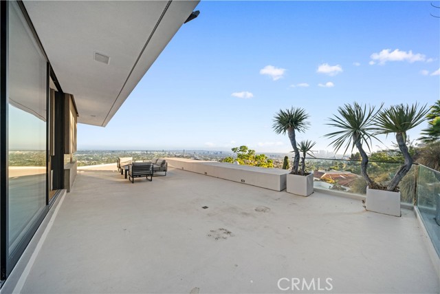 Detail Gallery Image 55 of 75 For 7869 Fareholm Dr, Los Angeles,  CA 90046 - 3 Beds | 4 Baths