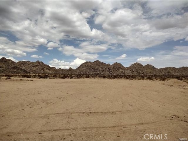 Detail Gallery Image 3 of 13 For 0 Stellar Rd, Lucerne Valley,  CA 92356 - – Beds | – Baths