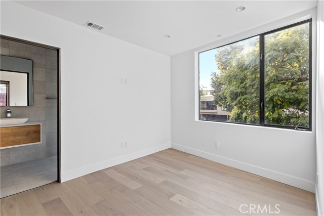 Detail Gallery Image 17 of 17 For 528 N Flores St #101,  West Hollywood,  CA 90048 - 2 Beds | 2/1 Baths