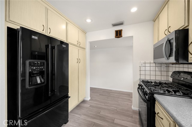 Detail Gallery Image 10 of 31 For 4502 Petite Lane, Cypress,  CA 90630 - 4 Beds | 2 Baths