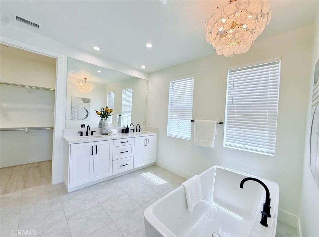 MLS #OC26136835 image #44