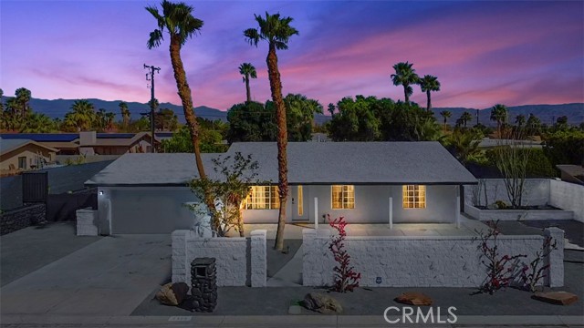 Detail Gallery Image 1 of 1 For 2300 E Hildy Ln, Palm Springs,  CA 92262 - 4 Beds | 2 Baths