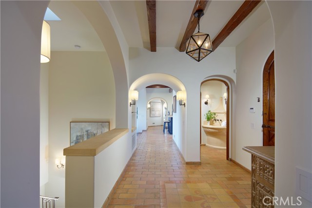 Detail Gallery Image 6 of 42 For 1302 Skyline Dr, Laguna Beach,  CA 92651 - 4 Beds | 4/1 Baths