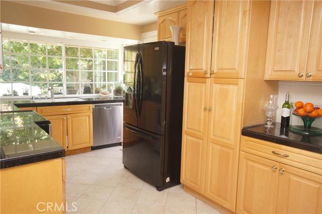 322 Dover Avenue, Brea CA: https://media.crmls.org/medias/42dea6e7-8c53-4e77-8491-51a4990cf7d0.jpg