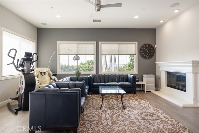 Detail Gallery Image 16 of 47 For 9669 Norbrook, Rancho Cucamonga,  CA 91737 - 5 Beds | 4/1 Baths