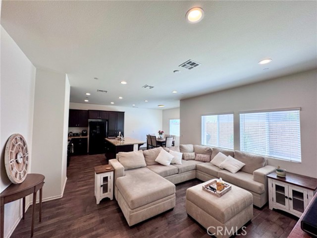 Detail Gallery Image 8 of 51 For 24325 Bay Laurel Ave, Murrieta,  CA 92562 - 3 Beds | 2/1 Baths