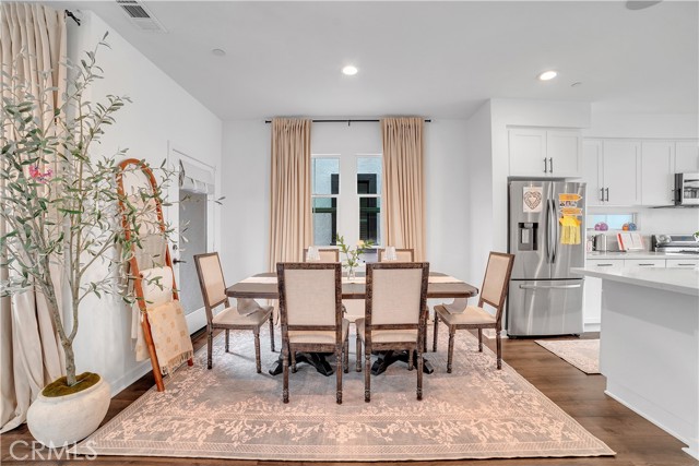 516 Caleigh Lane, Costa Mesa CA: https://media.crmls.org/medias/42df3752-b714-4f3e-b8f7-a4509689c031.jpg