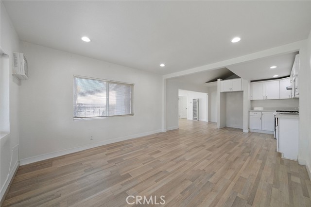 Detail Gallery Image 9 of 40 For 139 N Palm Ave, Rialto,  CA 92376 - – Beds | – Baths