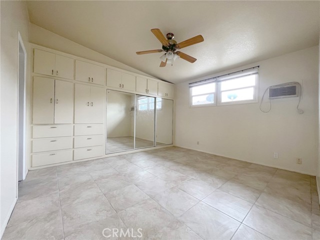 284 N Palm Avenue, Upland CA: https://media.crmls.org/medias/42df6506-056e-4520-8ba9-2b38e537e6f7.jpg