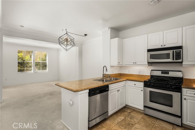 Detail Gallery Image 3 of 27 For 3202 Watermarke, Irvine,  CA 92612 - 1 Beds | 1 Baths