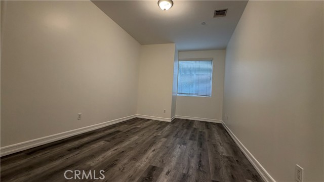 Detail Gallery Image 29 of 32 For 414 E Valencia Ave #111,  Burbank,  CA 91501 - 3 Beds | 3 Baths