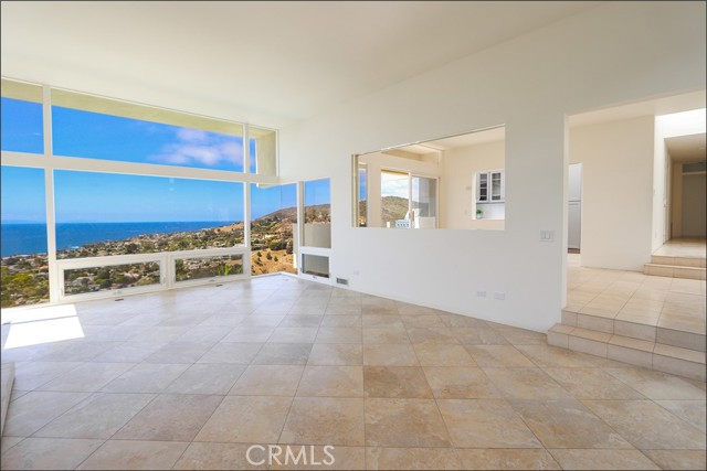 Detail Gallery Image 11 of 43 For 1284 Coronado Dr, Laguna Beach,  CA 92651 - 3 Beds | 2/1 Baths