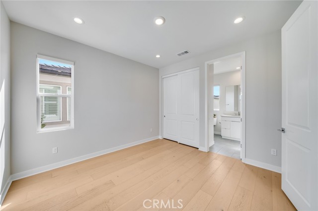 Detail Gallery Image 11 of 58 For 301 Brackens, Lake Forest,  CA 92630 - 4 Beds | 4 Baths