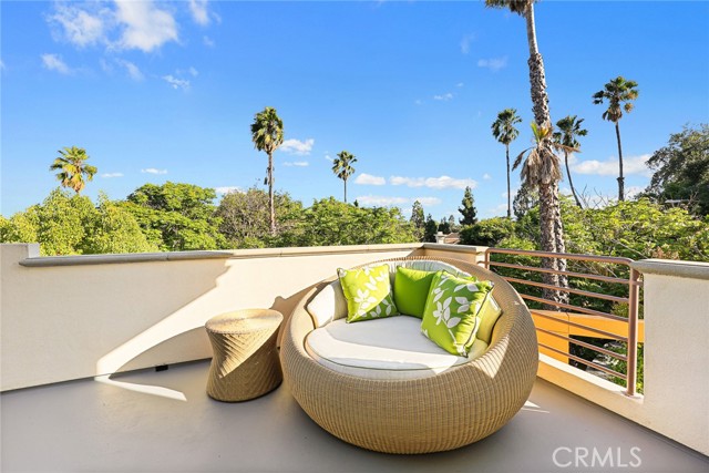 838 Braewood Court, South Pasadena CA: https://media.crmls.org/medias/42e379f0-abe1-472c-8af2-5fb2a211505c.jpg