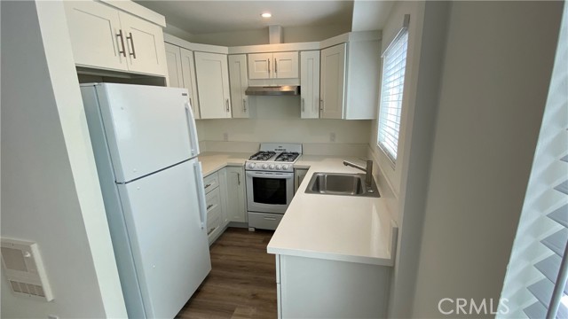 Detail Gallery Image 4 of 13 For 326 N Coast #D,  Laguna Beach,  CA 92651 - 1 Beds | 1 Baths