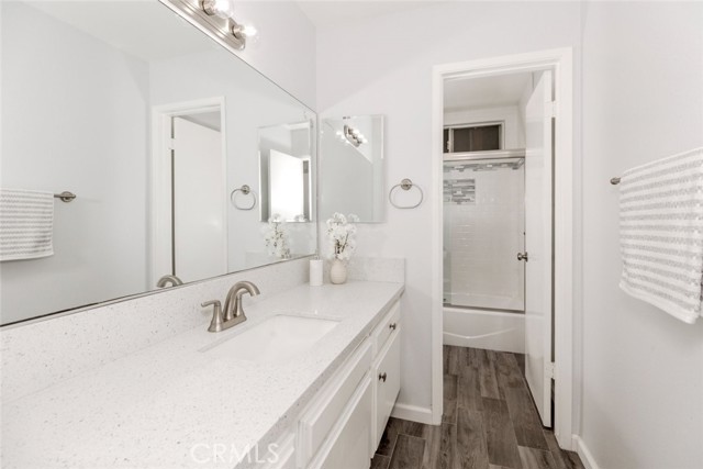 2101 El Arbolita Drive, Glendale CA: https://media.crmls.org/medias/42e4b25c-9094-4b30-b845-81f615c7c528.jpg