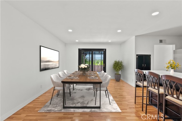 Detail Gallery Image 8 of 72 For 6172 Dalecrest Ave, Woodland Hills,  CA 91367 - 3 Beds | 2 Baths