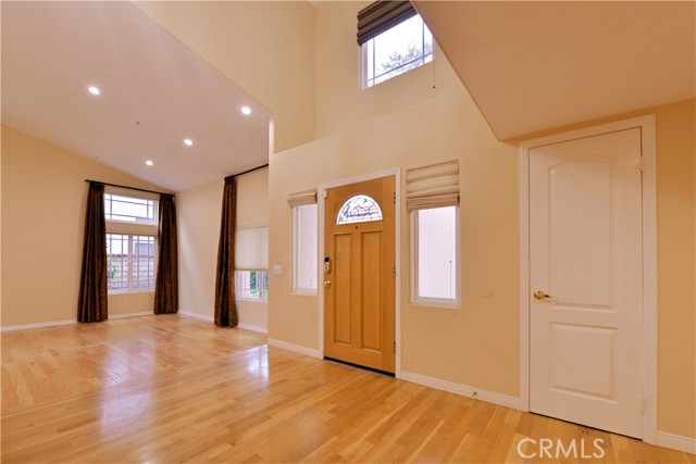 Detail Gallery Image 6 of 49 For 5666 Silver Valley, –,  CA 91301 - 4 Beds | 3 Baths