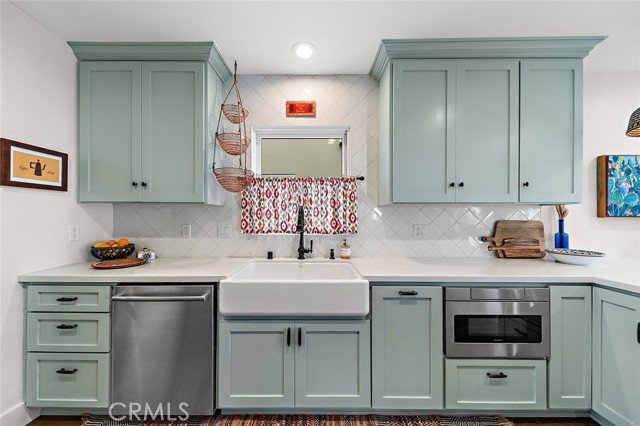 69 Santa Ana Avenue, Long Beach CA: https://media.crmls.org/medias/42e6923c-e44a-4132-889e-71ca7f03620f.jpg