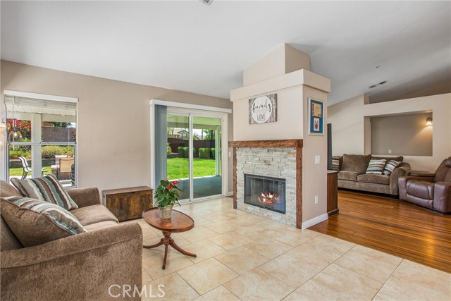 7471 Windrose Drive, Highland CA: https://media.crmls.org/medias/42e6c77a-6f39-4754-9cd3-5a28dcea985a.jpg