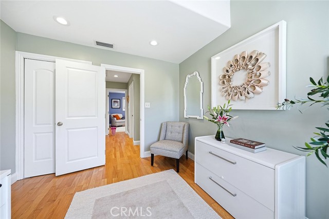 Detail Gallery Image 14 of 46 For 6200 E Fairbrook, Long Beach,  CA 90815 - 3 Beds | 1 Baths