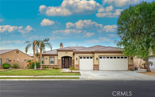 Detail Gallery Image 2 of 33 For 43451 Sentiero Dr, Indio,  CA 92203 - 4 Beds | 3 Baths