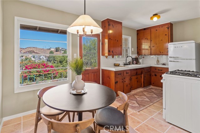 Detail Gallery Image 19 of 50 For 1901 Phillips Way, Los Angeles,  CA 90042 - 2 Beds | 1 Baths