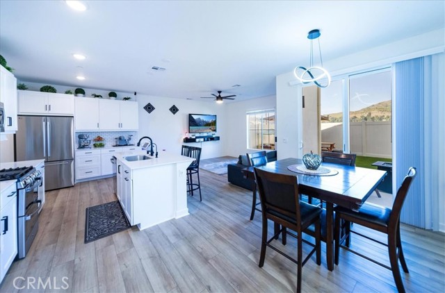 35246 Blossom, Fallbrook CA: https://media.crmls.org/medias/42e929e5-3c49-45c4-b59a-86c9e3fa4cda.jpg