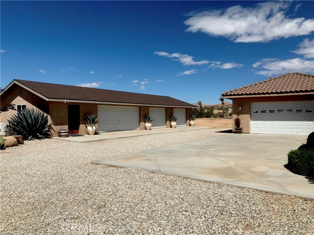 Detail Gallery Image 23 of 33 For 52775 Pipes Canyon Rd, Pioneertown,  CA 92268 - 3 Beds | 2/1 Baths