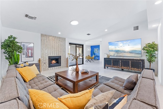 1045 E Deepak Road, Palm Springs CA: https://media.crmls.org/medias/42e97865-3873-4d87-9e9a-b7b9e8ab2dfb.jpg