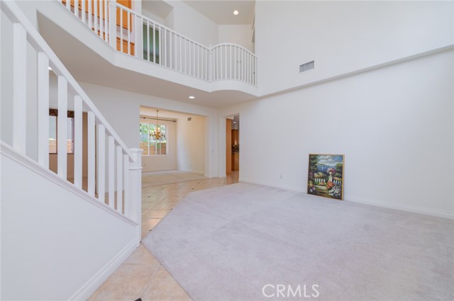 11 Lynnfield, Irvine CA: https://media.crmls.org/medias/42ea785c-f6a3-4f64-873b-ddddedd51f1c.jpg