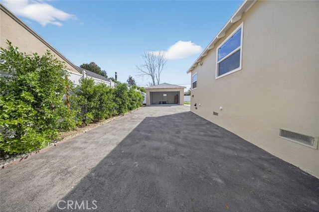 Detail Gallery Image 33 of 44 For 6820 Jellico Ave, Lake Balboa,  CA 91406 - 3 Beds | 2 Baths