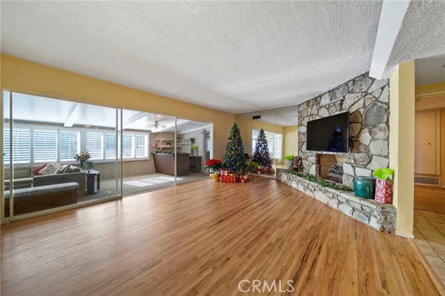 Detail Gallery Image 10 of 32 For 220 Barranca Dr, Monterey Park,  CA 91754 - 3 Beds | 3 Baths