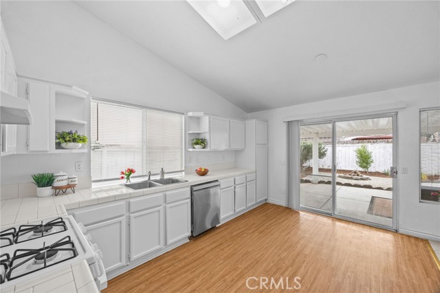 Detail Gallery Image 17 of 37 For 3061 Hampton, Hemet,  CA 92545 - 5 Beds | 2 Baths