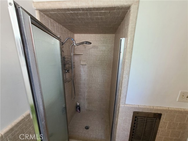 7938 Chantry Avenue, Fontana CA: https://media.crmls.org/medias/42eda1e2-e5af-4594-9b54-e44b488bff89.jpg