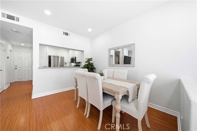 Detail Gallery Image 10 of 33 For 25 Windgate, Aliso Viejo,  CA 92656 - 3 Beds | 2/1 Baths