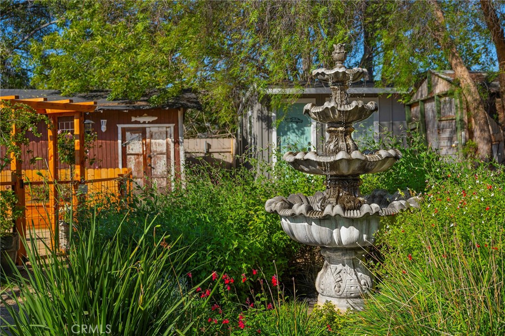 https://media.crmls.org/medias/42ee397e-b23e-4b2b-a908-3653048b5153.jpg?preset=X-Large