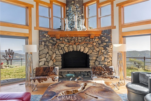 Detail Gallery Image 16 of 72 For 25501 Deertrail Dr, Tehachapi,  CA 93561 - 7 Beds | 4/1 Baths