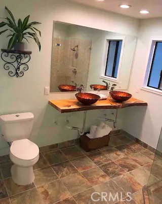 https://media.crmls.org/medias/42ef04dd-68e4-4f2d-a0ff-923895f094be.jpg?preset=X-Large
