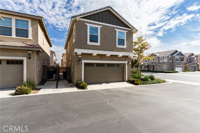 16540 Monteviejo, Fontana CA: https://media.crmls.org/medias/42ef0e73-6f96-479b-ba5f-73d078b7611c.jpg