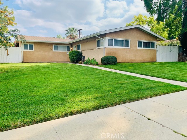 Detail Gallery Image 1 of 8 For 17172 Rinaldi St, Granada Hills,  CA 91344 - 4 Beds | 2 Baths