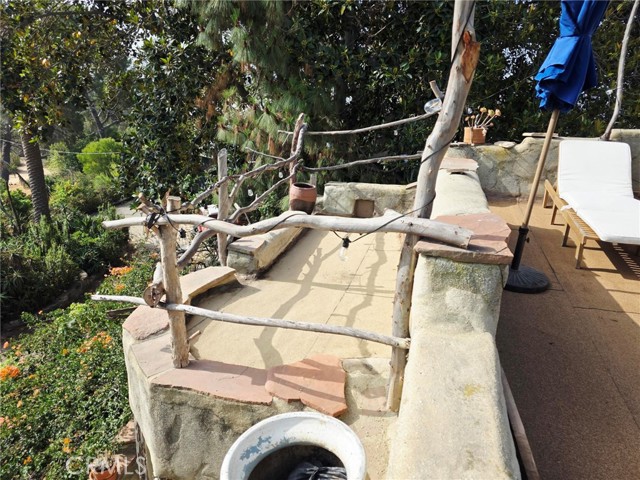 1403 Avon Park, Los Angeles CA: https://media.crmls.org/medias/42f0cbde-4b6a-4750-8ba6-60780a05bc02.jpg