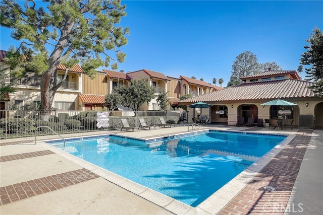 Detail Gallery Image 27 of 27 For 19545 Sherman Way, Reseda,  CA 91335 - 3 Beds | 1/1 Baths