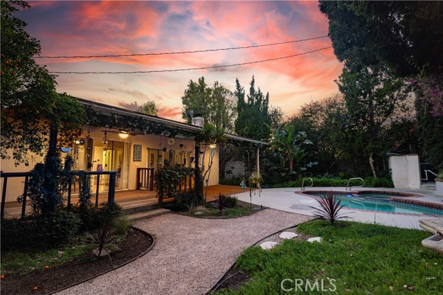 Detail Gallery Image 3 of 35 For 18157 Donmetz St, Porter Ranch,  CA 91326 - 3 Beds | 2 Baths