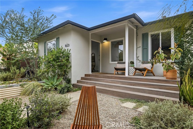 Detail Gallery Image 2 of 43 For 1023 Acacia, Torrance,  CA 90501 - 3 Beds | 2 Baths