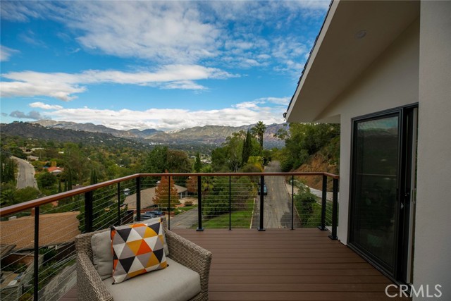 Detail Gallery Image 23 of 66 For 981 Glen Oaks, Pasadena,  CA 91105 - 3 Beds | 3 Baths