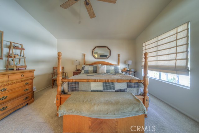 Image 28 of 75 For 25220 Corte Sur